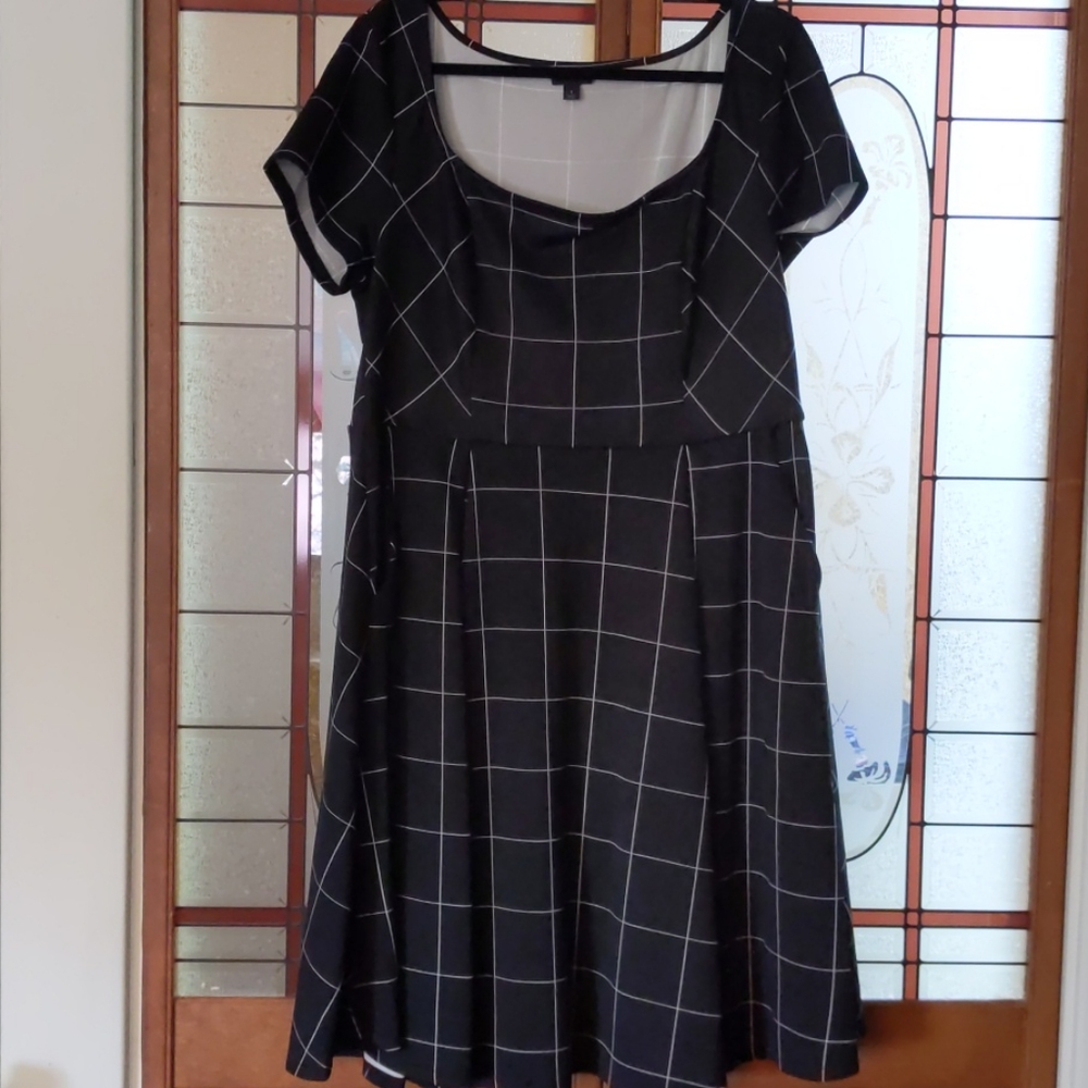 Torrid never worn black skater dress size 1
